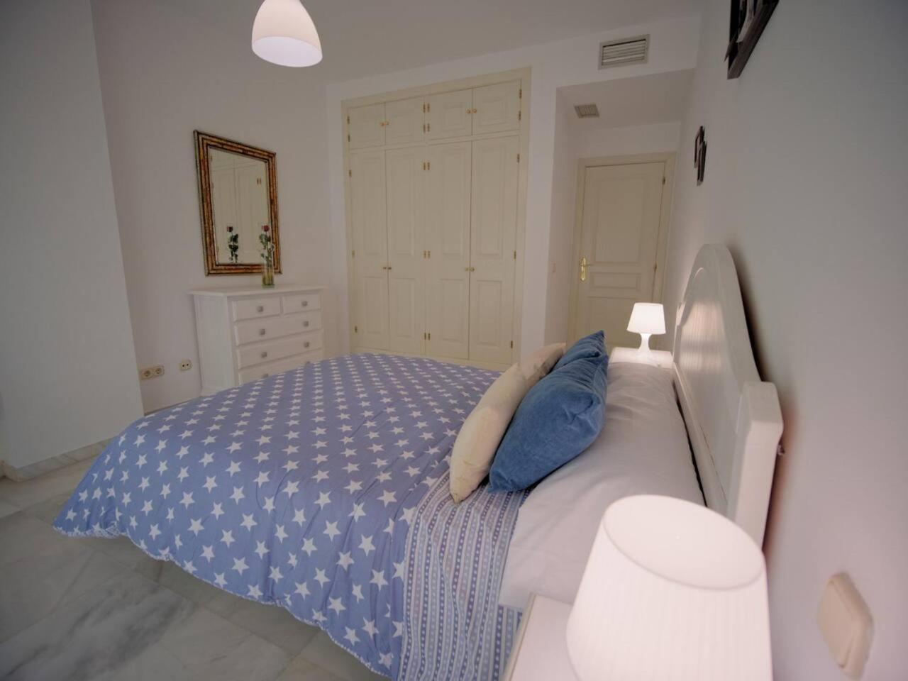 Sea Village Real Apartment Estepona